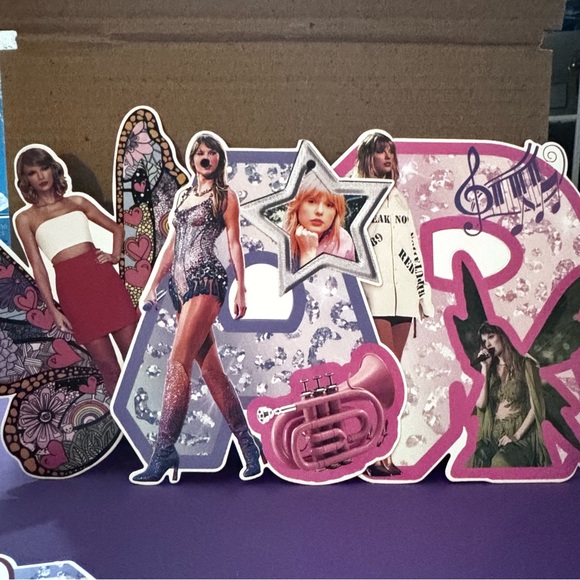 NWT Taylor Swift Party Supply Pack! - Picture 4 of 6